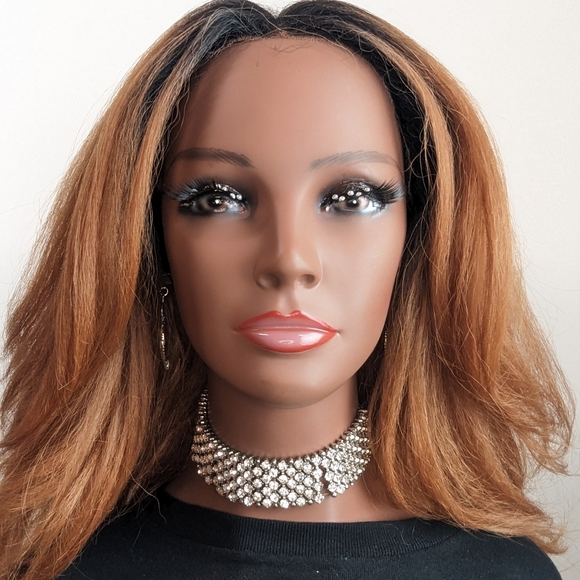Middle part lace wig yaki texture - Picture 8 of 9